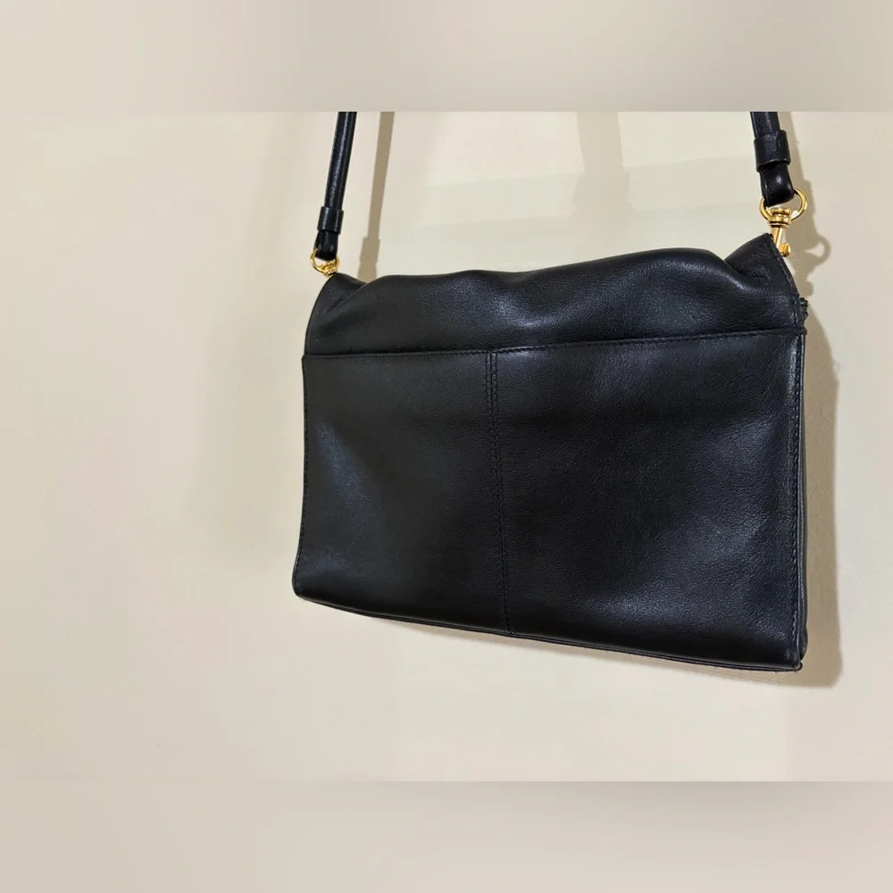 Etienne Aigner vintage classic crossbody. - Picture 11 of 12